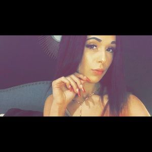 Meet your Posher, Gabriella